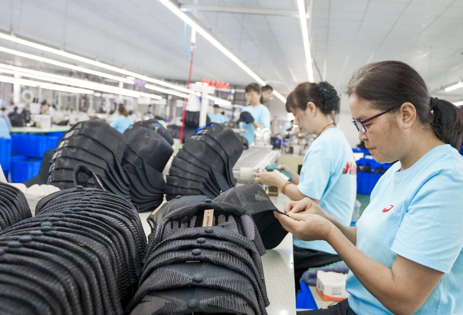 JoinTop production team checking custom performance caps